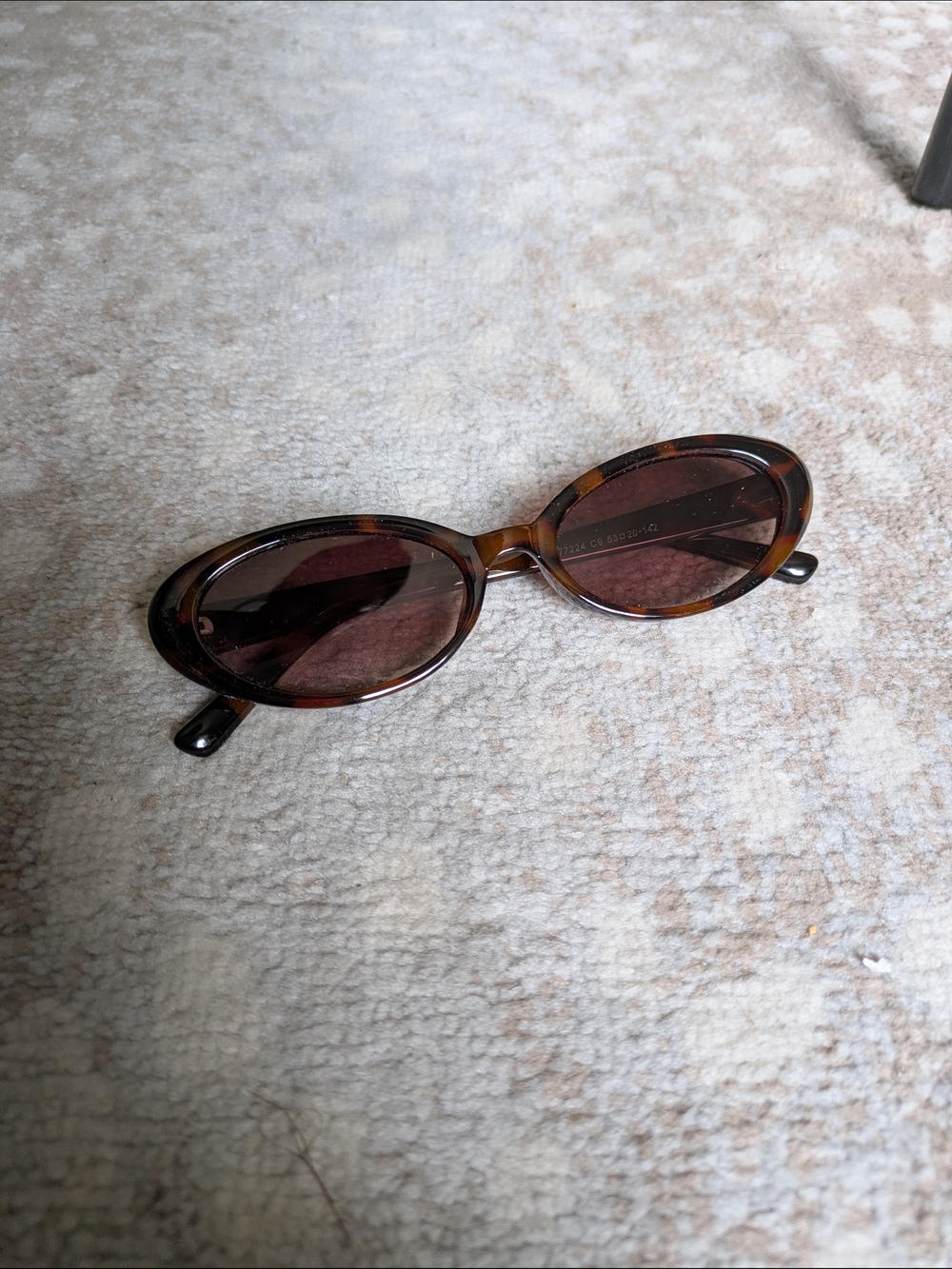 Never Worn! Women’s 90s Caroline Bessette Style Oval Tortoiseshell Sunglasses